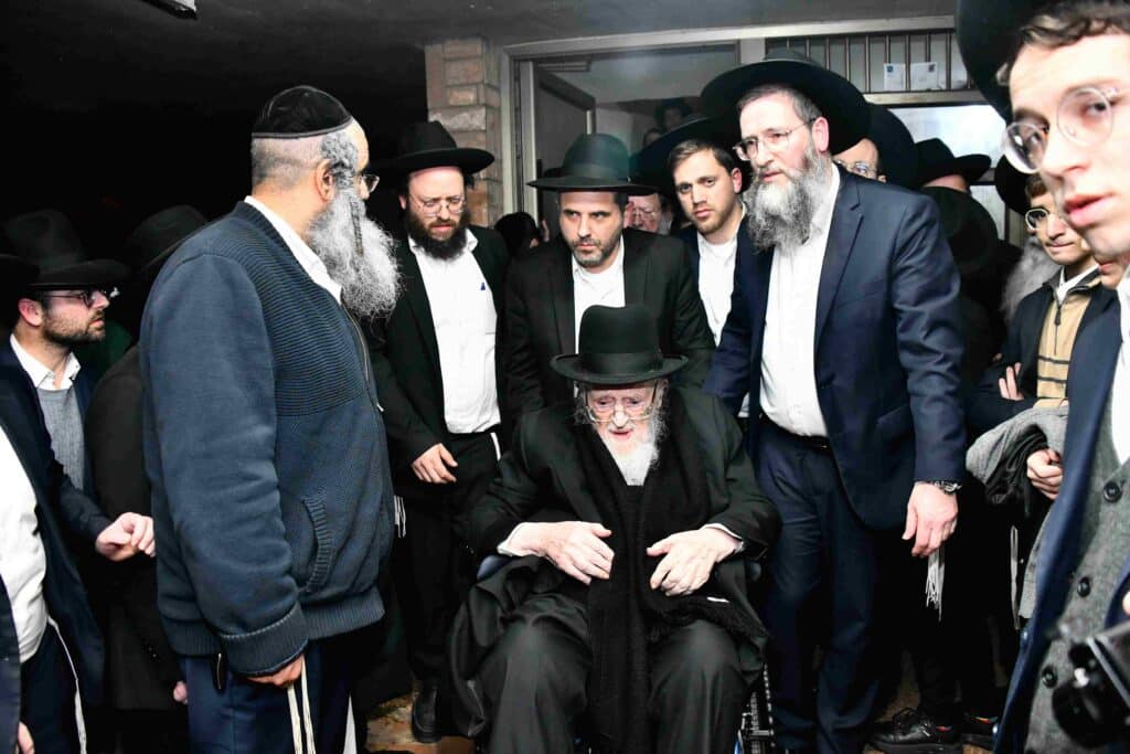 שרידה לדור דעה: אלפים ליוו למנוחות את הרבנית ברגמן ע"ה