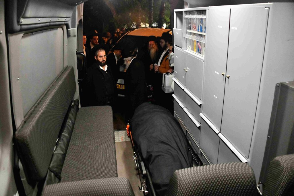 שרידה לדור דעה: אלפים ליוו למנוחות את הרבנית ברגמן ע"ה