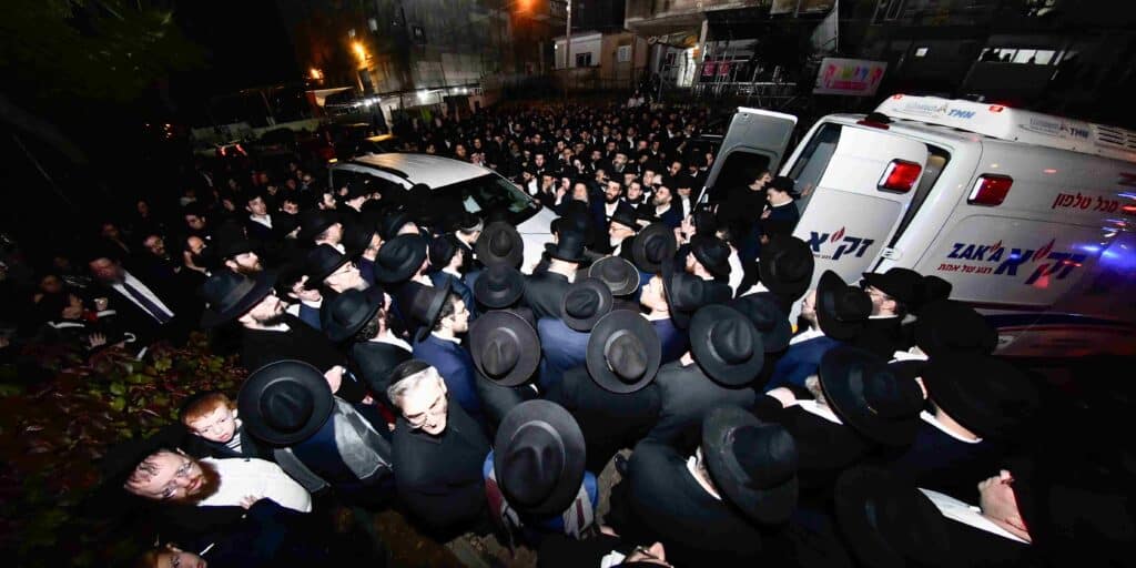 שרידה לדור דעה: אלפים ליוו למנוחות את הרבנית ברגמן ע"ה