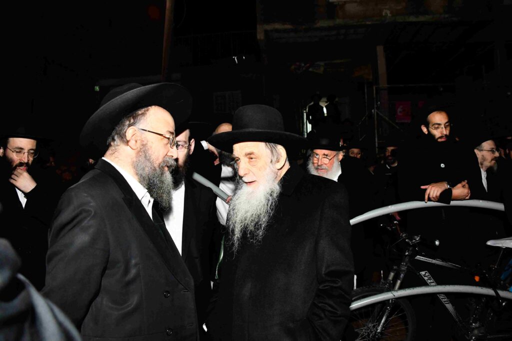 שרידה לדור דעה: אלפים ליוו למנוחות את הרבנית ברגמן ע"ה