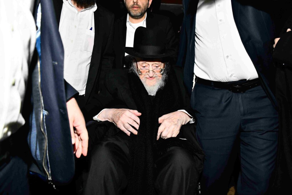 שרידה לדור דעה: אלפים ליוו למנוחות את הרבנית ברגמן ע"ה