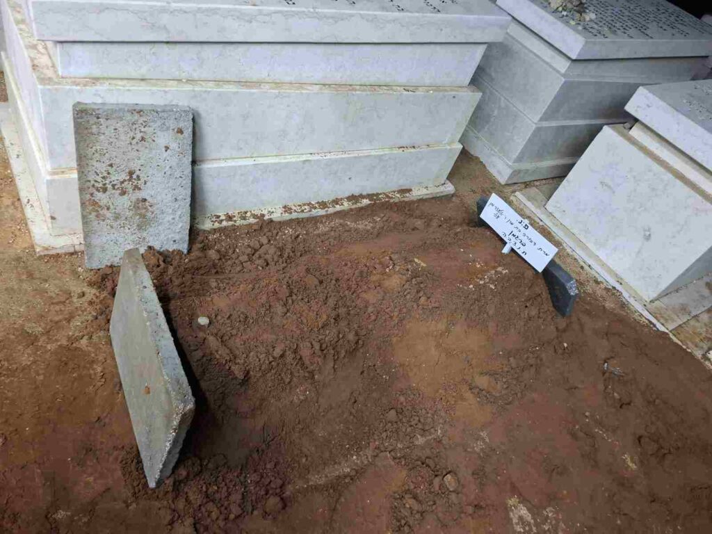 שרידה לדור דעה: אלפים ליוו למנוחות את הרבנית ברגמן ע"ה