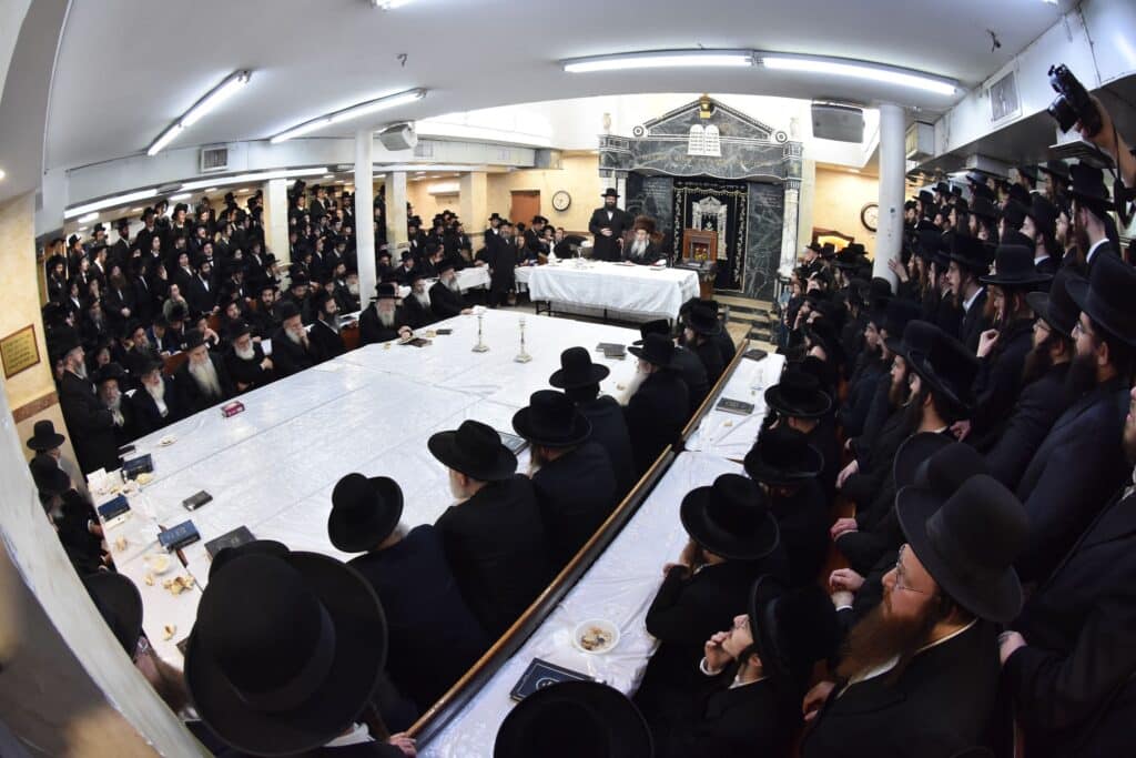 האדמו"ר מאלכסנדר ערך טיש ביום היארצייט של האדמו"ר השני