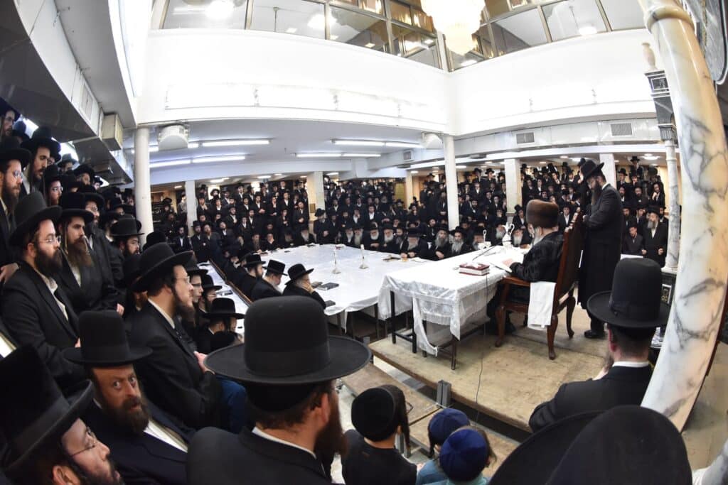 האדמו"ר מאלכסנדר ערך טיש ביום היארצייט של האדמו"ר השני