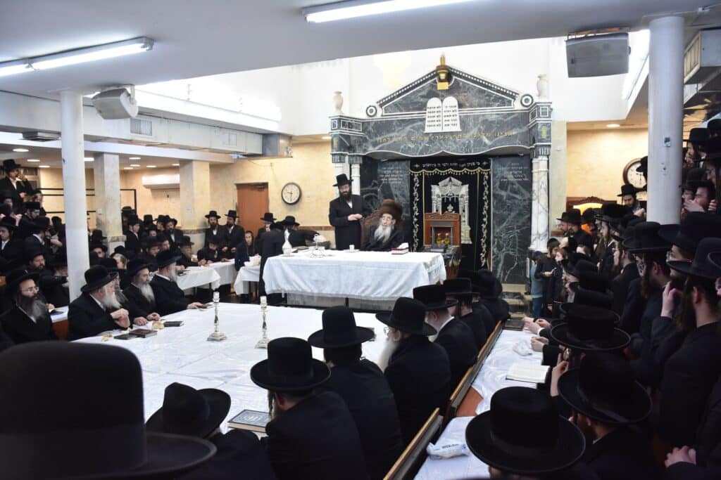 האדמו"ר מאלכסנדר ערך טיש ביום היארצייט של האדמו"ר השני