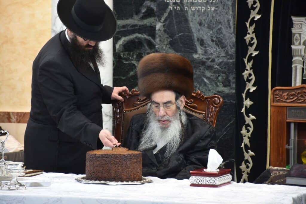 האדמו"ר מאלכסנדר ערך טיש ביום היארצייט של האדמו"ר השני