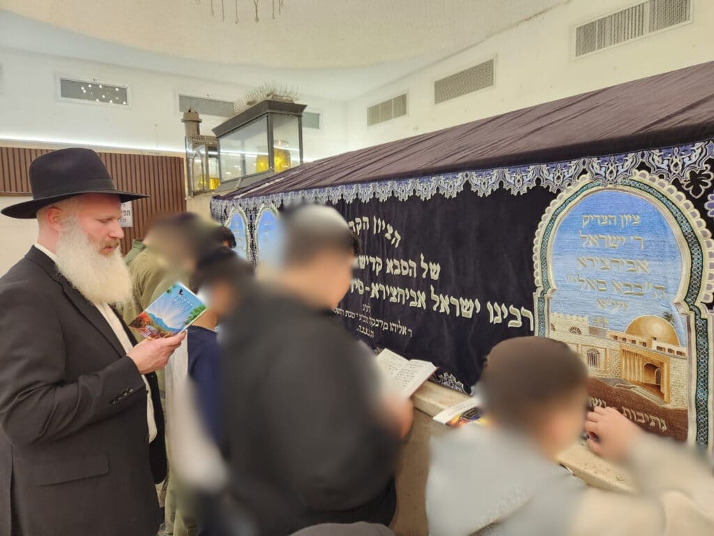 כ"ק האדמו"ר מפיטסבורג שליט"א לפעילי 'יד לאחים': "הביאו נא אליי ילדים נוספים כאלה, זה קידוש השם!"