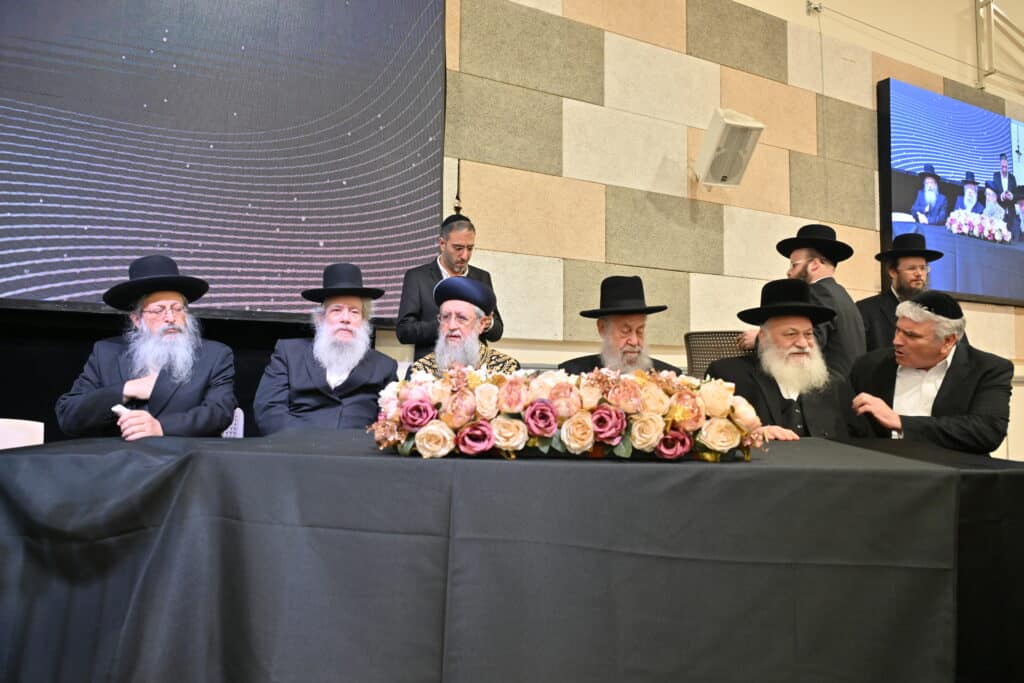 תיעוד מרגש: באשדוד חגגו מסיבת חנוכה לילדים המיוחדים תיעוד מרגש: באשדוד חגגו מסיבת חנוכה לילדים המיוחדים