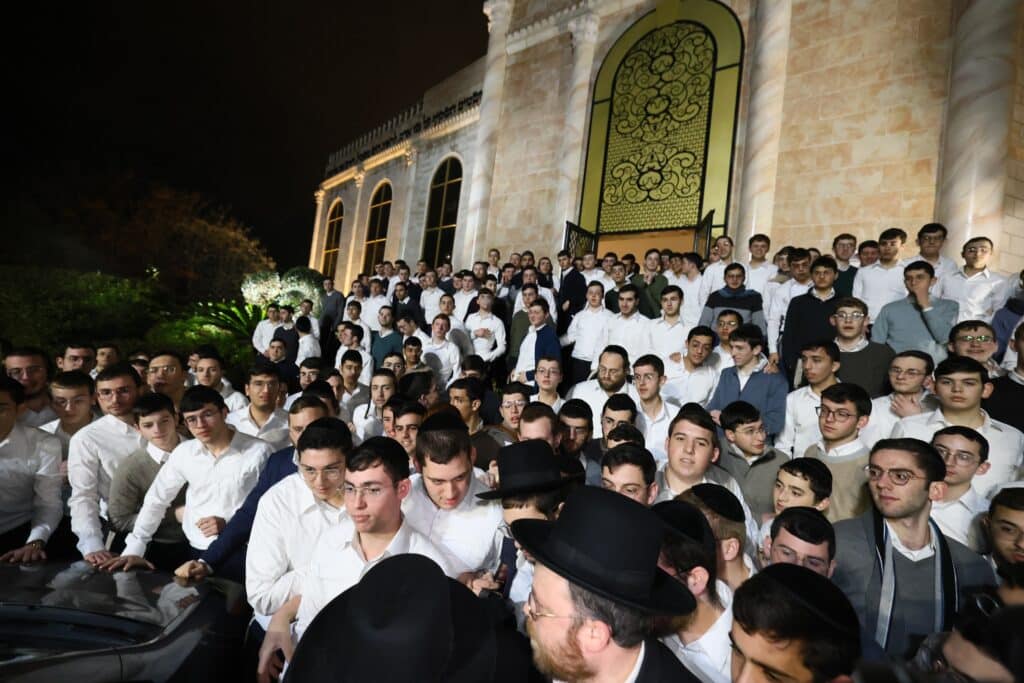 מרן הגרמ"ה הירש: "יש היום כל כך הרבה ניסיונות לבחורים"