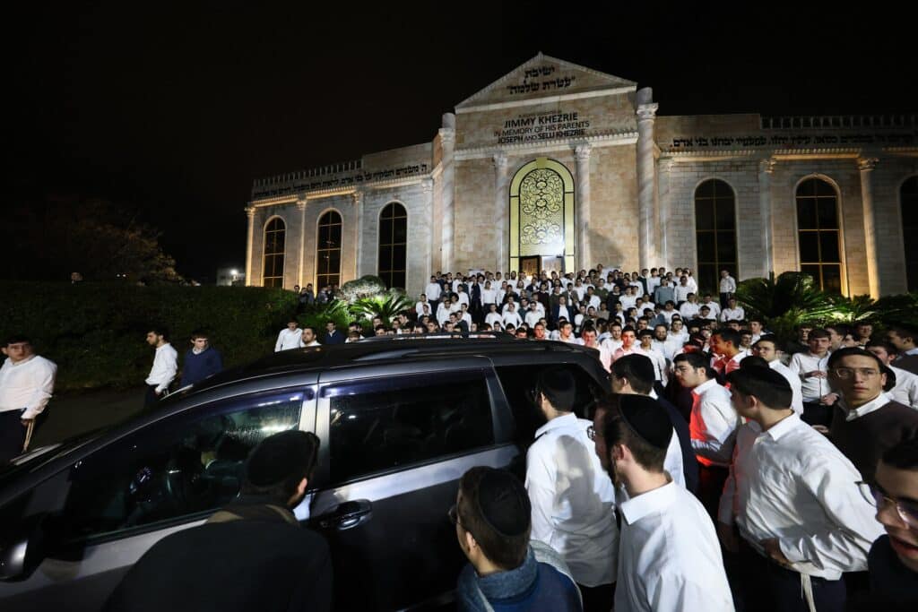 מרן הגרמ"ה הירש: "יש היום כל כך הרבה ניסיונות לבחורים"