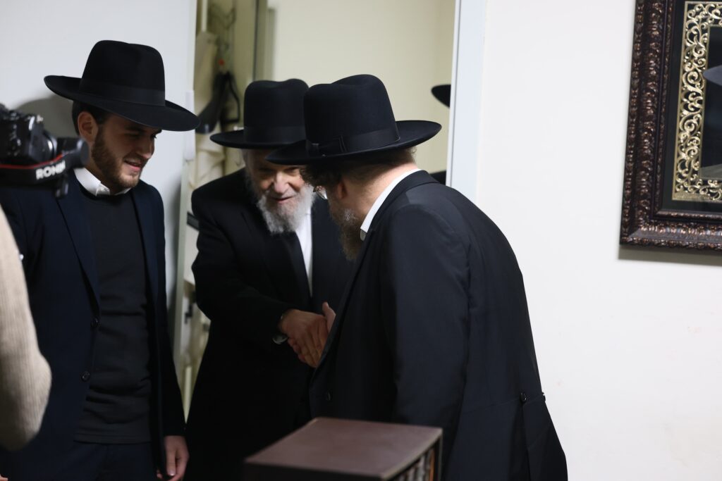 מרן הגרמ"ה הירש: "יש היום כל כך הרבה ניסיונות לבחורים"