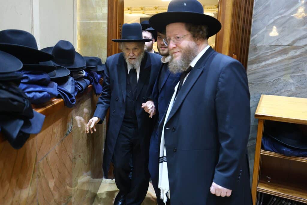 מרן הגרמ"ה הירש: "יש היום כל כך הרבה ניסיונות לבחורים"