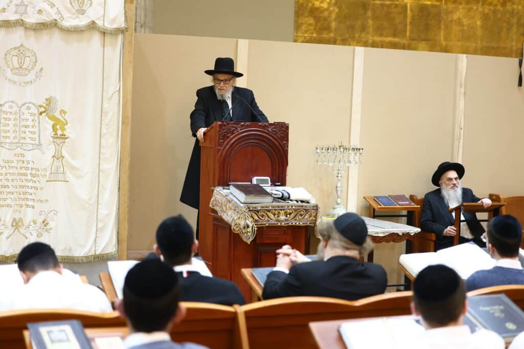 מרן הגרמ"ה הירש: "יש היום כל כך הרבה ניסיונות לבחורים"