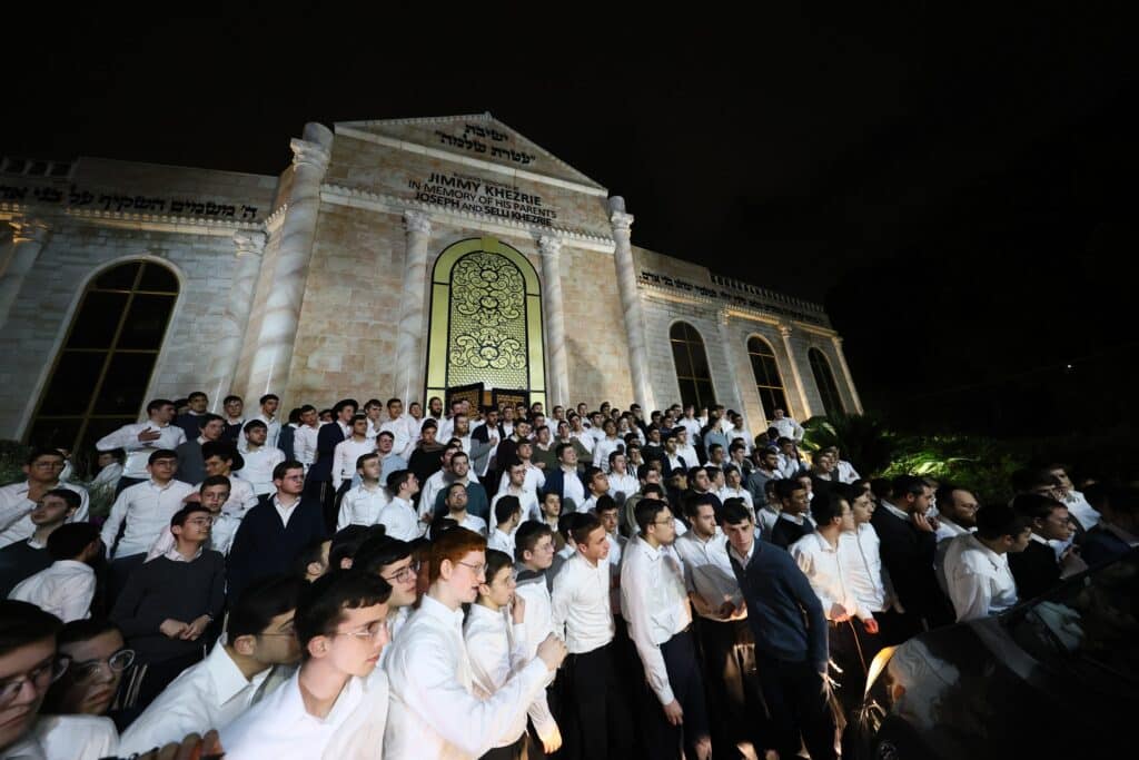 מרן הגרמ"ה הירש: "יש היום כל כך הרבה ניסיונות לבחורים"