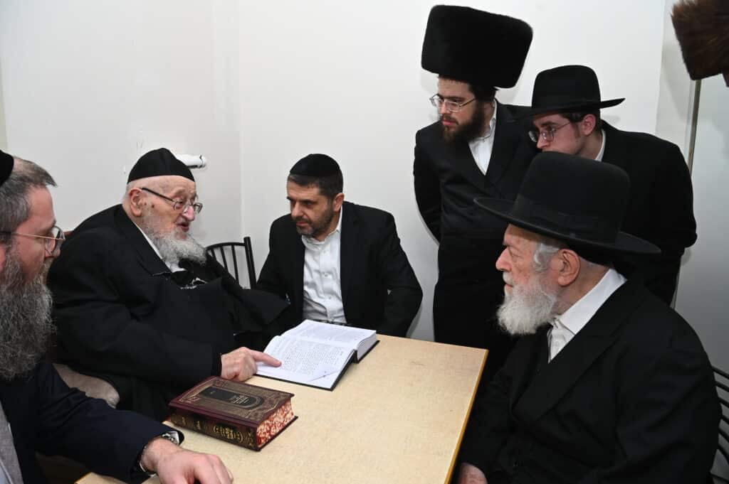 תיעוד: כשהגר"י זילברשטיין הסביר את תפילת "לקיים בנו"