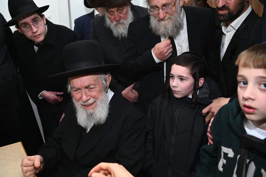 תיעוד: כשהגר"י זילברשטיין הסביר את תפילת "לקיים בנו"