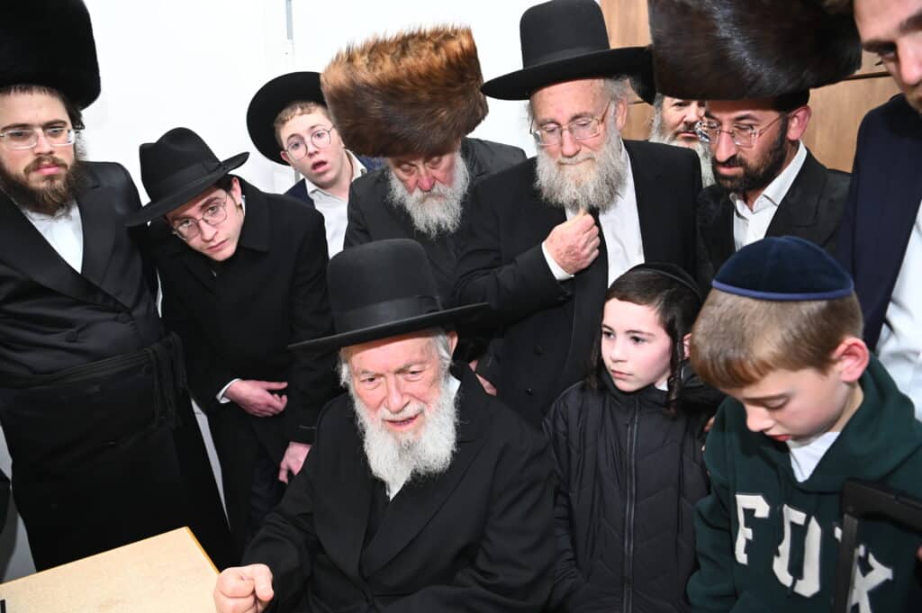 תיעוד: כשהגר"י זילברשטיין הסביר את תפילת "לקיים בנו"