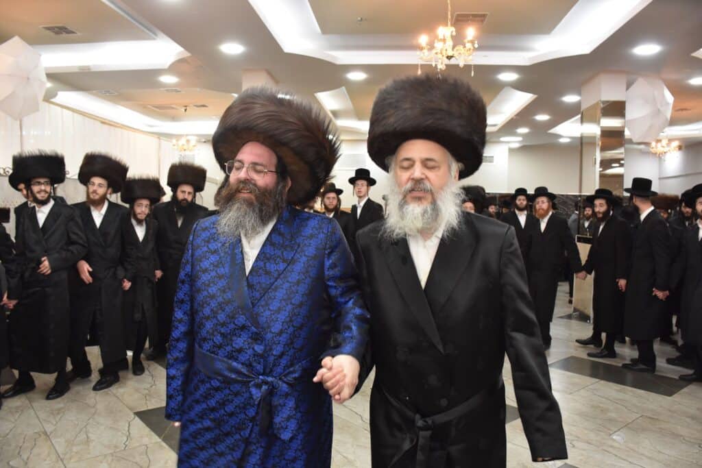 שמחת נישואי נכד האדמו"ר מטשאקאווא עם נכדת האדמו"ר מראחוב