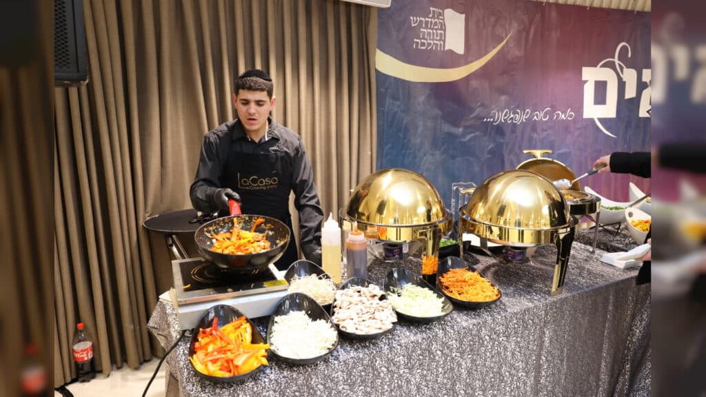 מעמיקים שורשים: כינוס הבוגרים של ישיבת הקיבוץ "תורה והלכה"