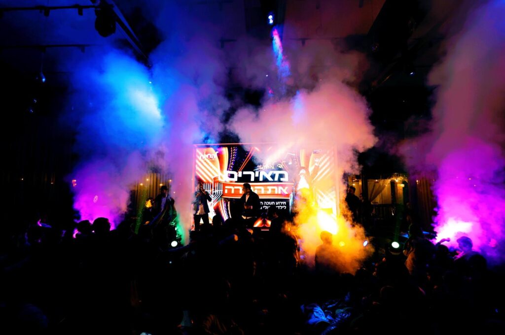 איחוד מרגש: חיים ישראל ואיציק אשל שרו לילדים המיוחדים