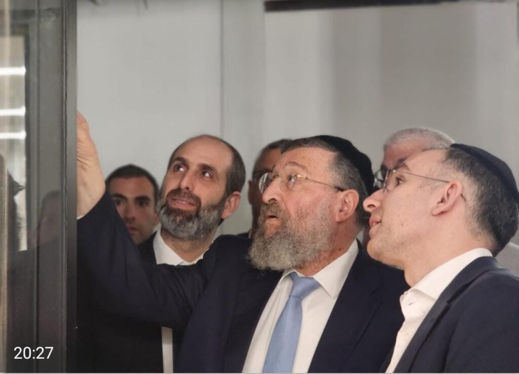 בן צור: הביטוח לאומי יקים בית חם בשבתות לנוער המתמודד