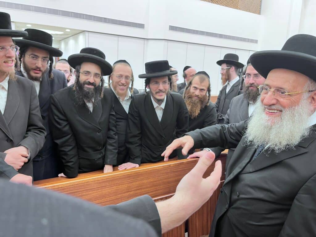 כשחבר מועצת החכמים הפתיע את עשרות האברכים הטברייניים