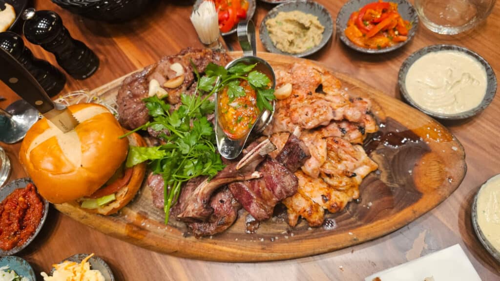 פלטות בשרים בלתי נשכחות במסעדת אנטריקוט! 