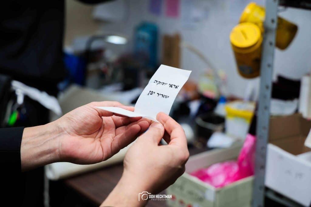 שגריר יפן בישראל ביקר בכפר חב"ד וישב להתוועדות