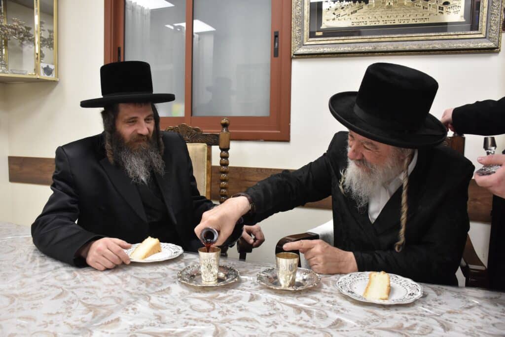 לקראת נישואי בנו: האדמו"רים מפיטסבורג ואשלג נועדו