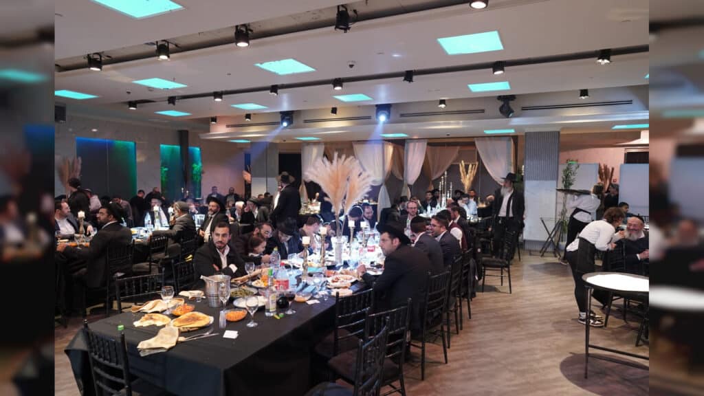 המונים חגגו בהילולא הגדולה לזכר הצדיק רבי יצחק אבוחצירה זיע"א המונים חגגו בהילולא הגדולה לזכר הצדיק רבי יצחק אבוחצירה זיע"א