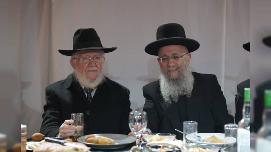 המונים חגגו בהילולא הגדולה לזכר הצדיק רבי יצחק אבוחצירה זיע"א המונים חגגו בהילולא הגדולה לזכר הצדיק רבי יצחק אבוחצירה זיע"א