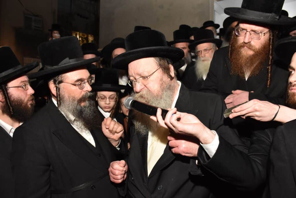 הקריעה וההספדים: הלוויית הרבנית גשטטנר אלמנת ה"להורות נתן"