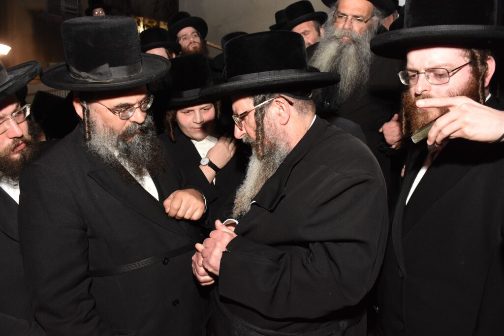 הקריעה וההספדים: הלוויית הרבנית גשטטנר אלמנת ה"להורות נתן"