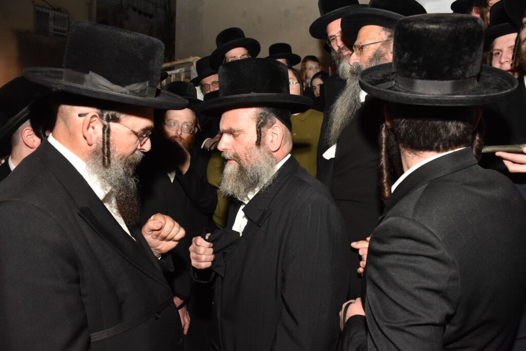 הקריעה וההספדים: הלוויית הרבנית גשטטנר אלמנת ה"להורות נתן"