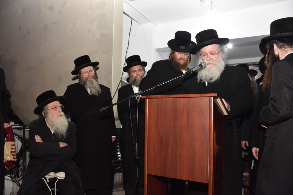 הקריעה וההספדים: הלוויית הרבנית גשטטנר אלמנת ה"להורות נתן"