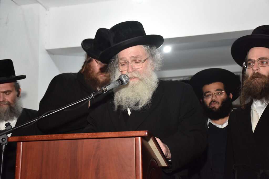 הקריעה וההספדים: הלוויית הרבנית גשטטנר אלמנת ה"להורות נתן"