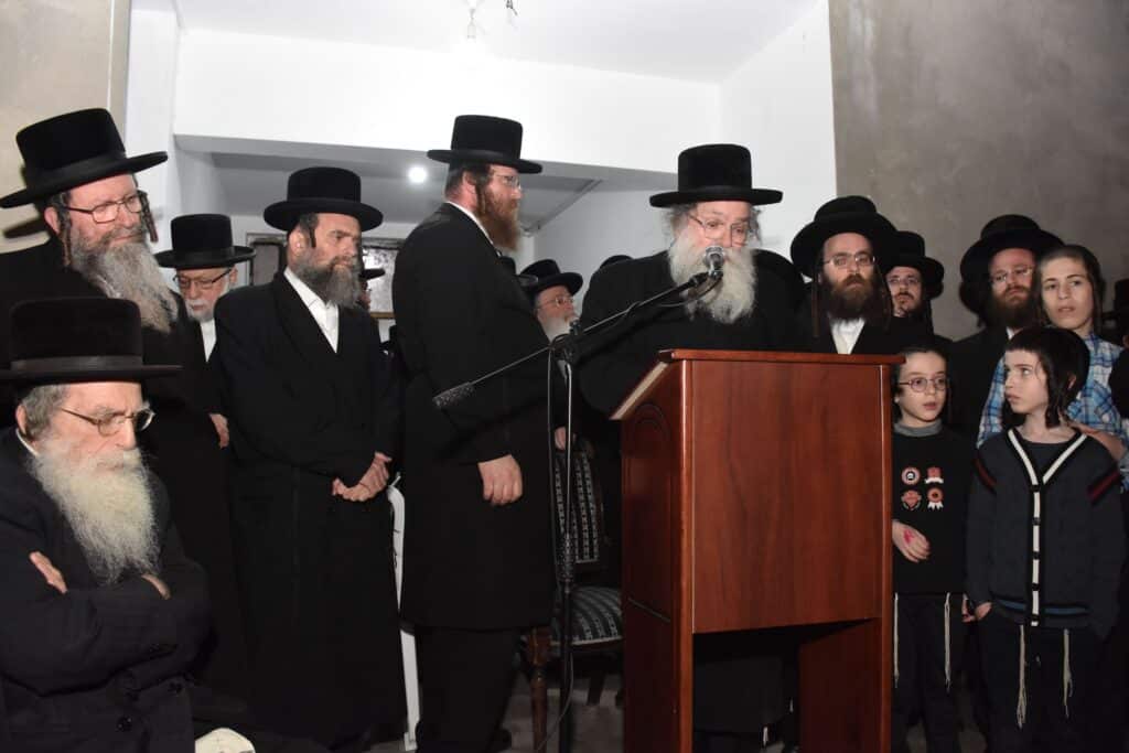 הקריעה וההספדים: הלוויית הרבנית גשטטנר אלמנת ה"להורות נתן"