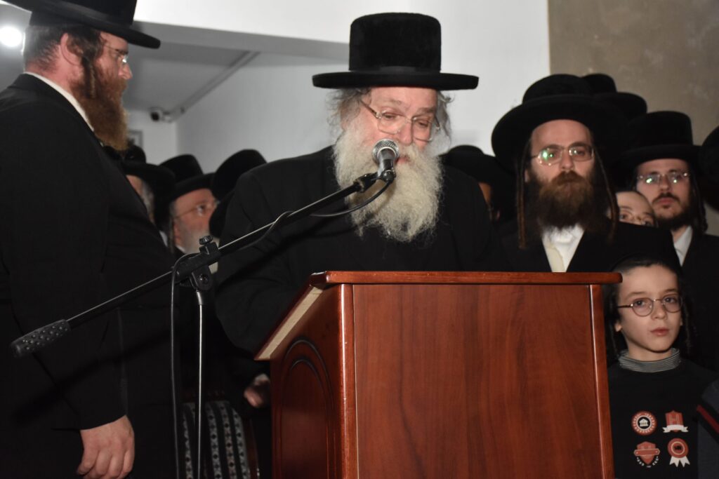 הקריעה וההספדים: הלוויית הרבנית גשטטנר אלמנת ה"להורות נתן"