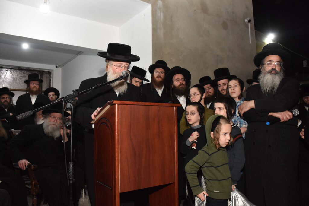 הקריעה וההספדים: הלוויית הרבנית גשטטנר אלמנת ה"להורות נתן"