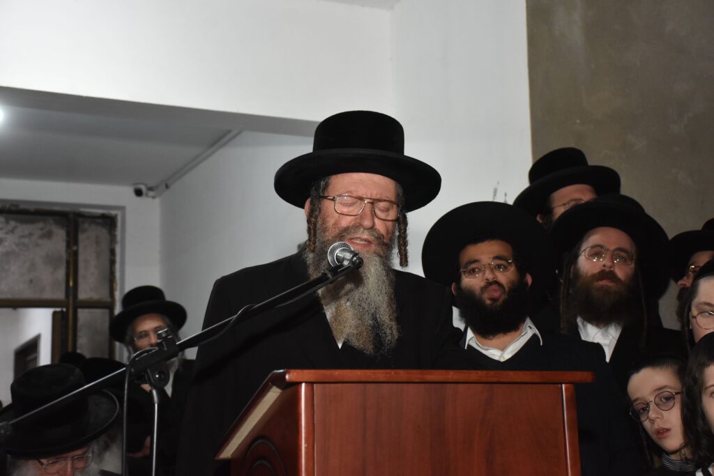 הקריעה וההספדים: הלוויית הרבנית גשטטנר אלמנת ה"להורות נתן"