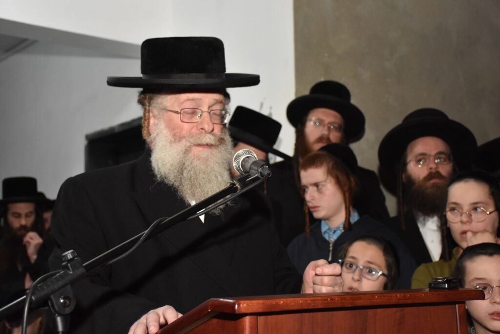 הקריעה וההספדים: הלוויית הרבנית גשטטנר אלמנת ה"להורות נתן"