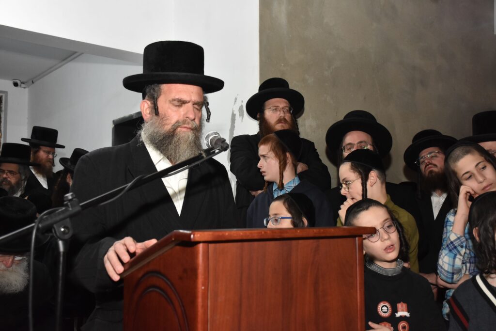 הקריעה וההספדים: הלוויית הרבנית גשטטנר אלמנת ה"להורות נתן"