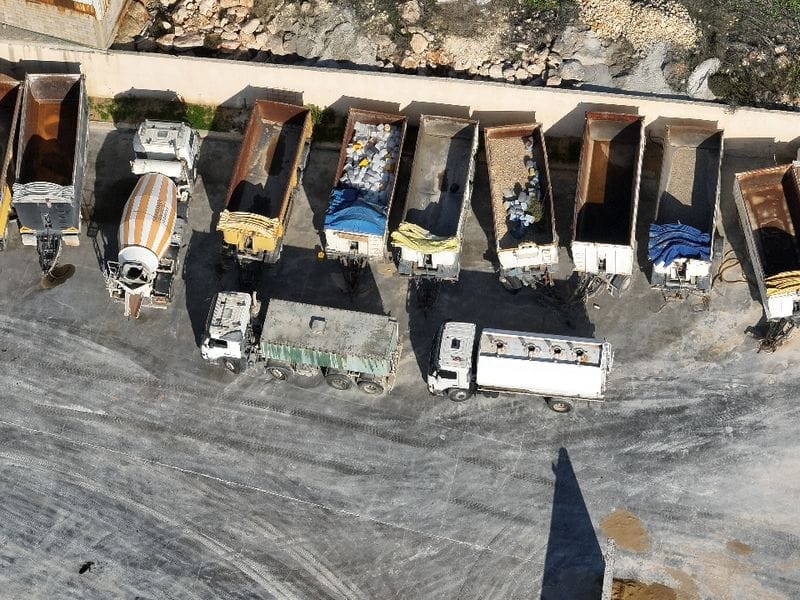 בחסות המפעלים: כך משתלטים הפלסטיניים על קו התפר