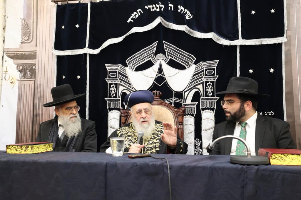 המונים בשיעורו של הראשל"צ הרב יצחק יוסף שליט"א • צפו