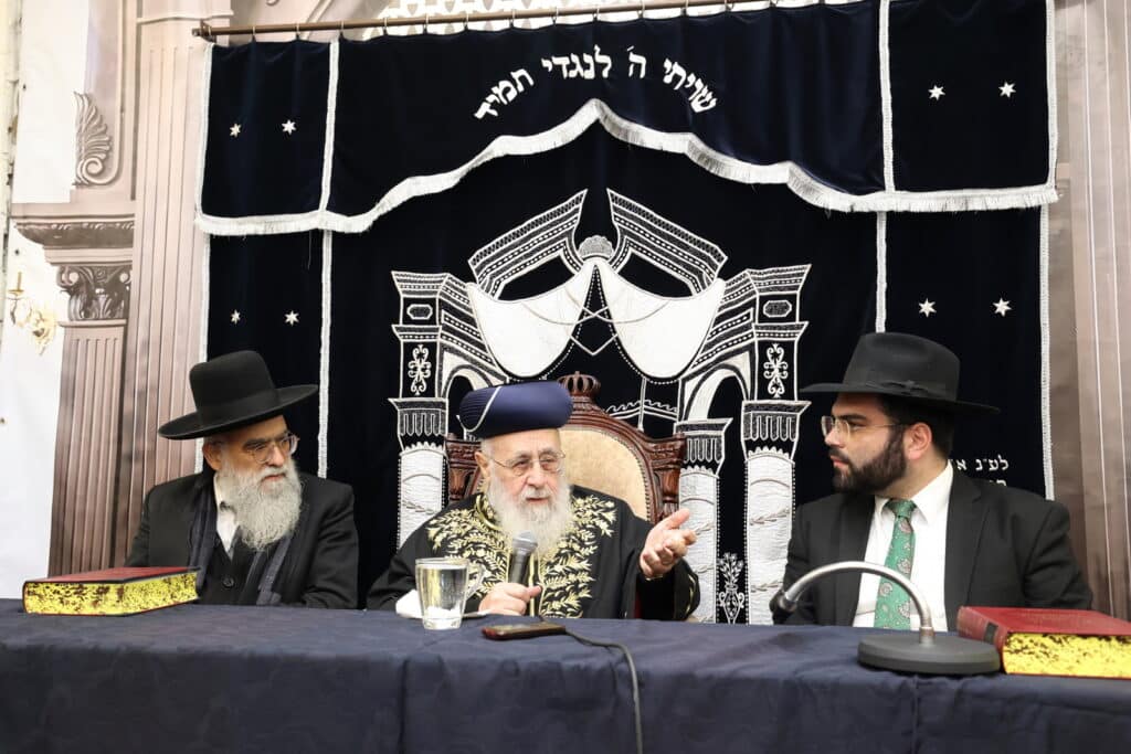 המונים בשיעורו של הראשל"צ הרב יצחק יוסף שליט"א • צפו