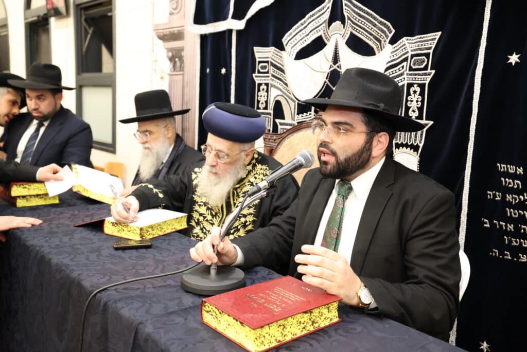 המונים בשיעורו של הראשל"צ הרב יצחק יוסף שליט"א • צפו