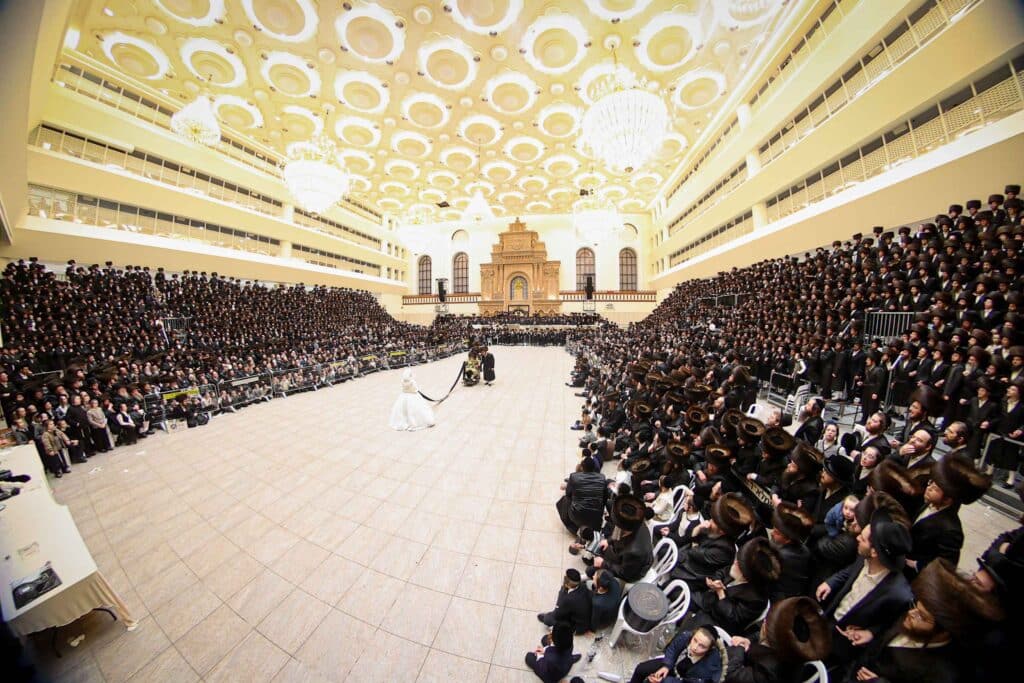 מהחופה ועד למצווה טאנץ: שמחת נישואי נכדת האדמו"ר מויז'ניץ