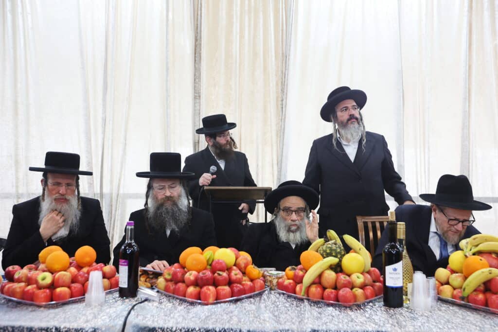 המקובל הירושלמי ערך טיש לתלמידי הת"ת והישיבה שבנשיאותו