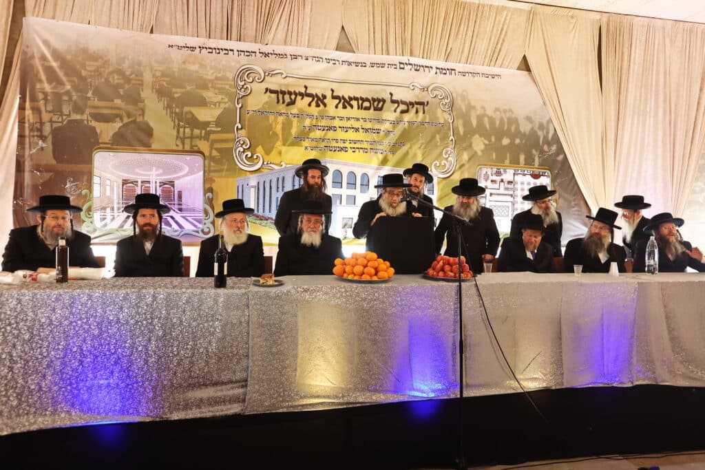 המקובל הירושלמי ערך טיש לתלמידי הת"ת והישיבה שבנשיאותו