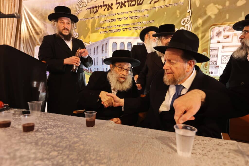 המקובל הירושלמי ערך טיש לתלמידי הת"ת והישיבה שבנשיאותו